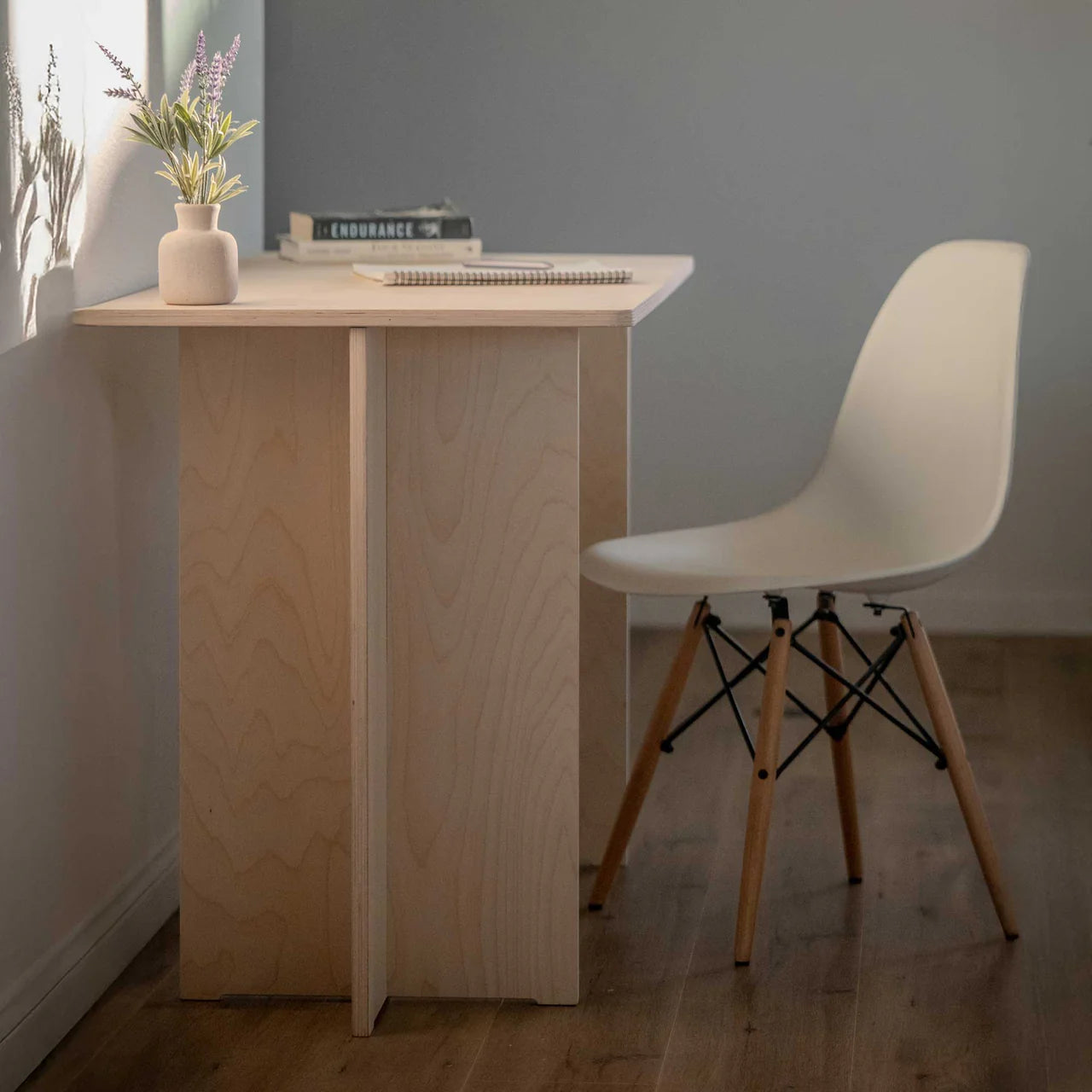 Nimbus Desk